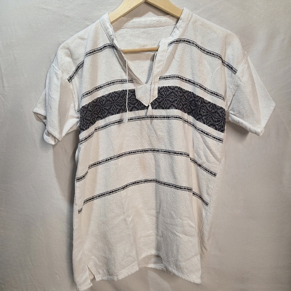 Mens Cotton Knit Beach Vacation Tee Shirt Black & White Woven Boho Neck Tassles